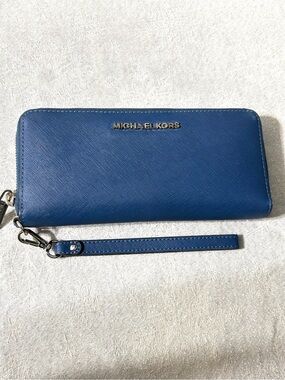 Michael Kors jet set blue Saffiano leather wristlet zip wallet organizer Y2K EUC